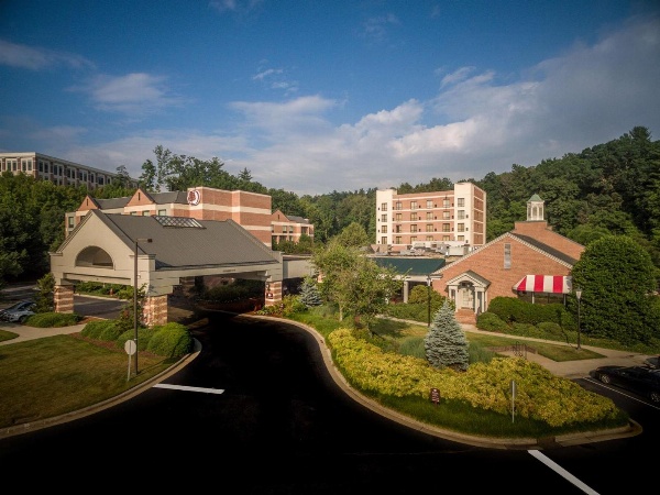 DoubleTree by Hilton Hotel Asheville - Biltmore image 1